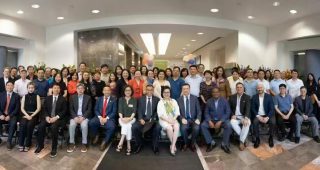 美国奥淇宏盛与美亚保险理财在美东大华府DMV的Rockville隆重圆满顺利成功举办【战略合作新闻发布会】